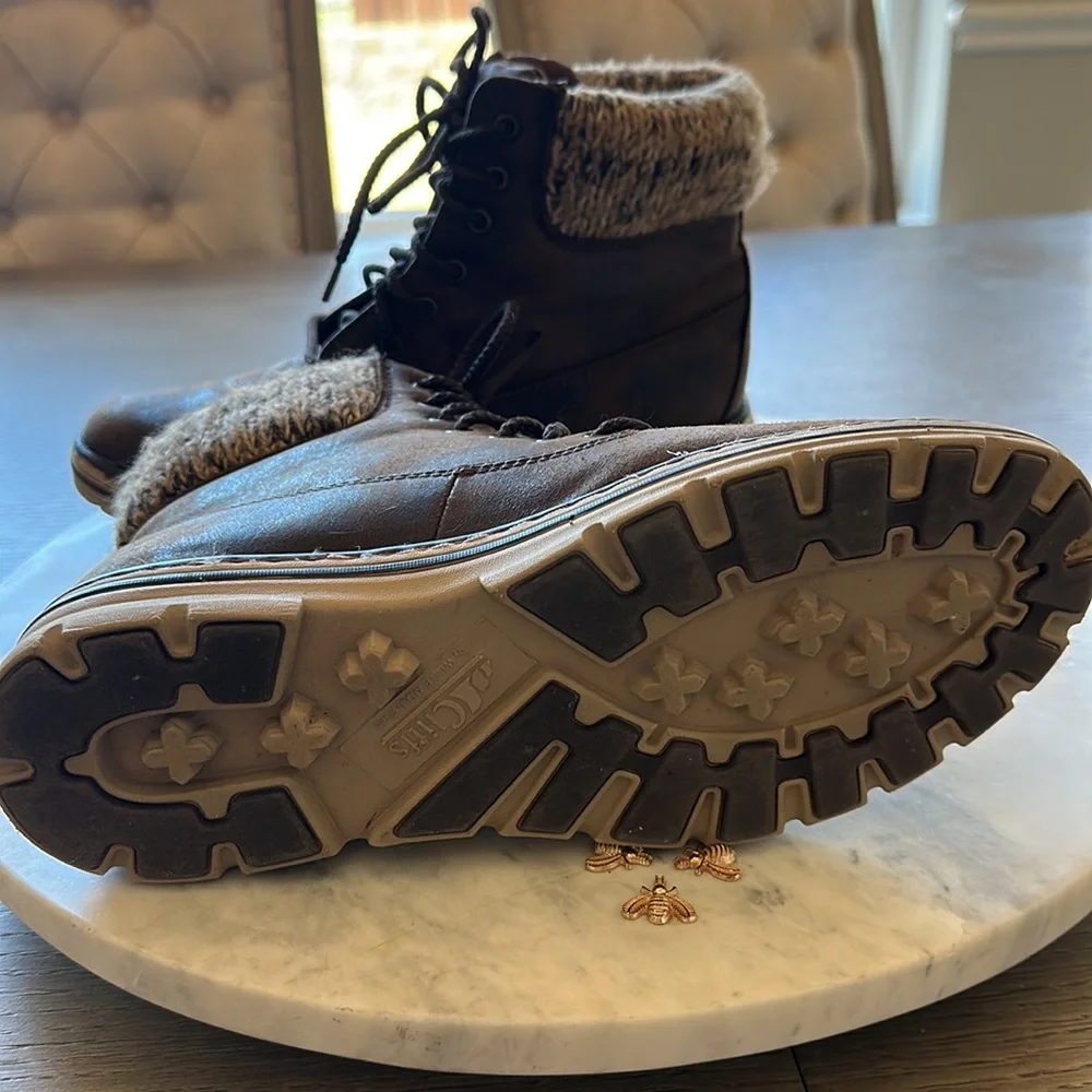 Cliff's by White Mountain Women Decker Brown Faux Leather Lace up Boots - Picture 5 of 9